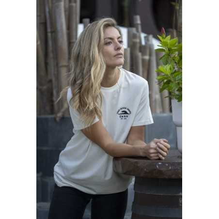 CAMISETA ONLY GOOD WAVES